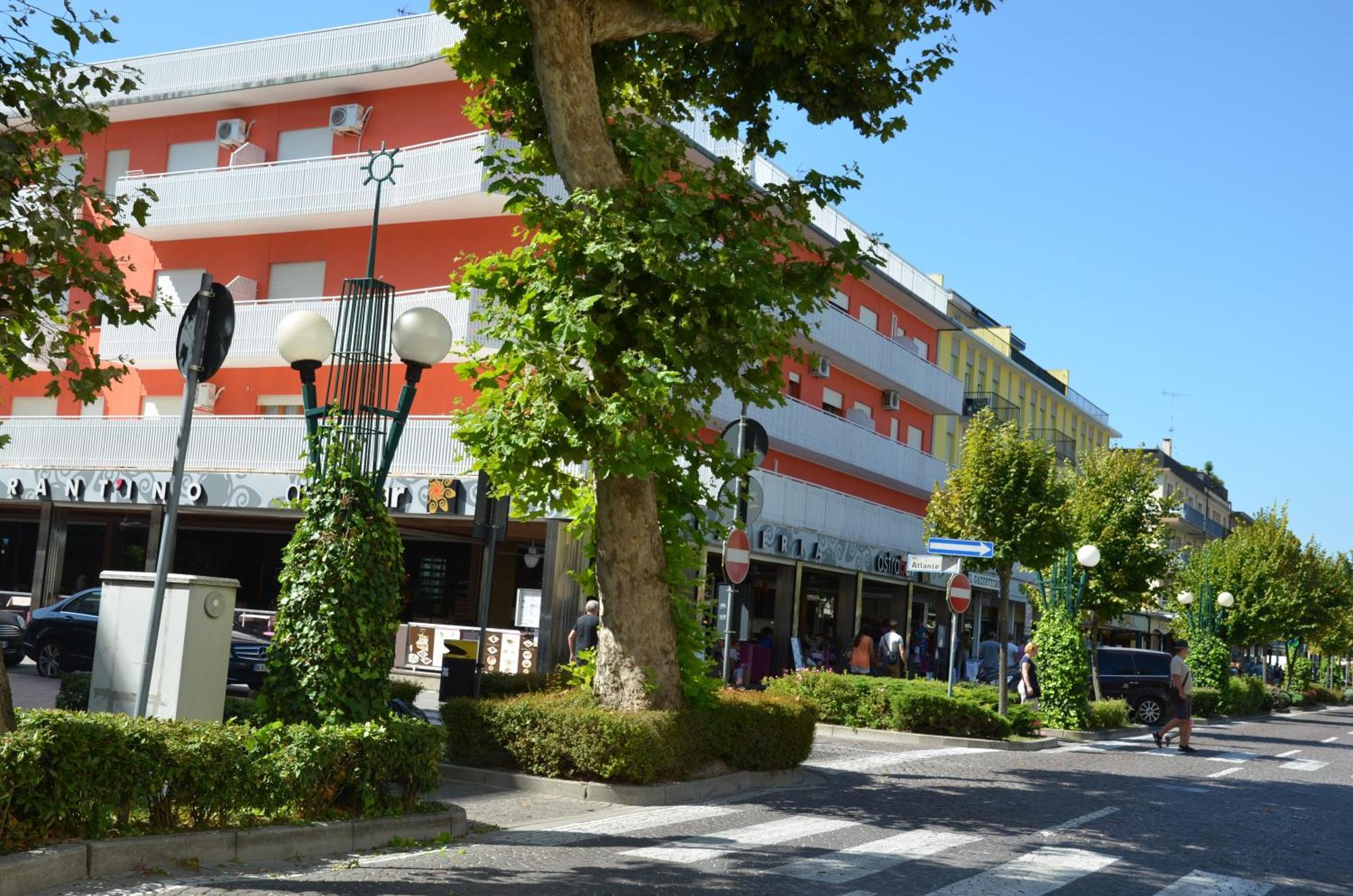 Appartamenti Mariella Bibione Exteriör bild